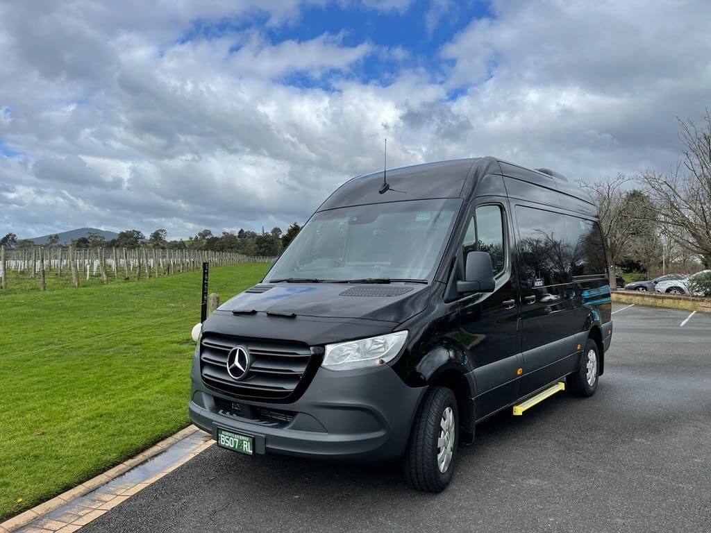 reasons-for-hiring-chauffeur-services-for-funeral-transfers